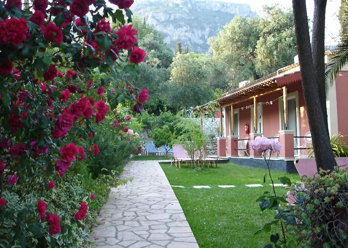 Bozikis Apartments & Studios